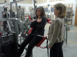 patient working machine at Physical Therapy of Avon